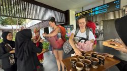 Tambah Experience, Wisatawan ke Banyuwangi Disuguhkan Minuman dan Kudapan Lokal