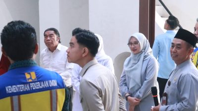 Keliling Pasar Banyuwangi, Gibran Sebut Desainnya Terbaik di Antara Pasar Revitalisasi